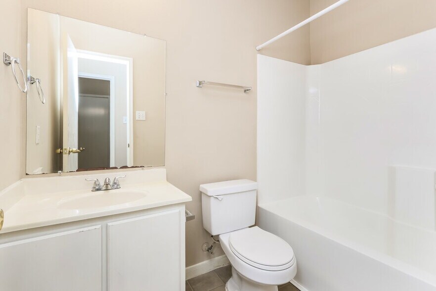 Building Photo - 22035 Willow Downs Dr