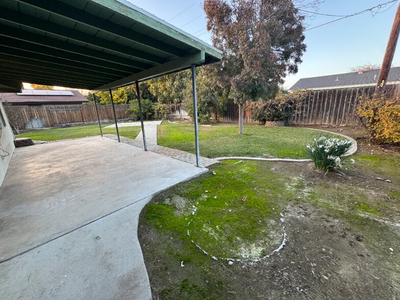 Building Photo - 5904 Daggett Ave