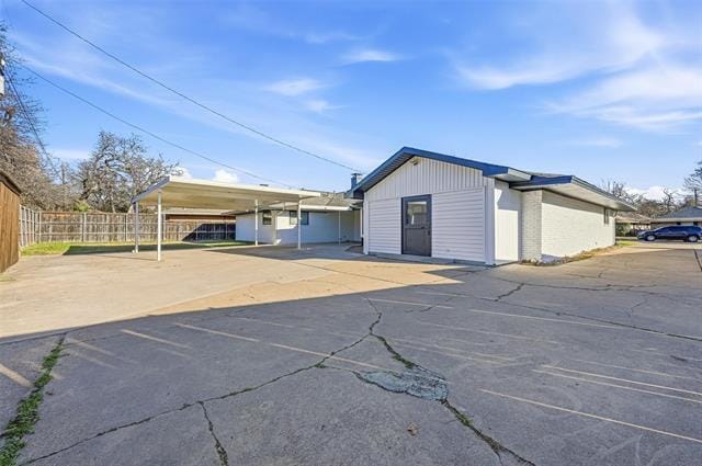 Building Photo - 1421 Glenbrook Dr