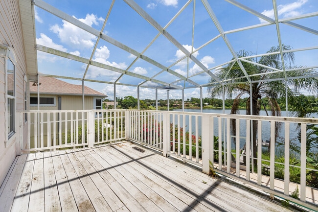 Building Photo - 1012 Lake Elsie Dr
