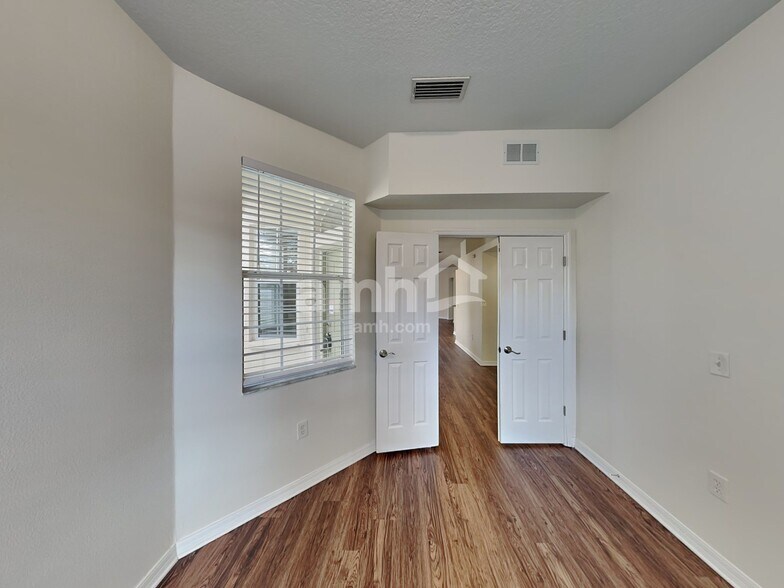 Building Photo - 14305 Gnatcatcher Terrace