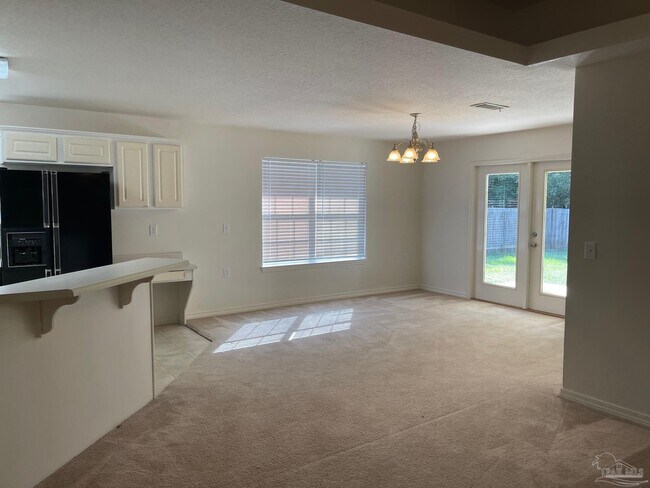 Building Photo - 6737 Summit Dr