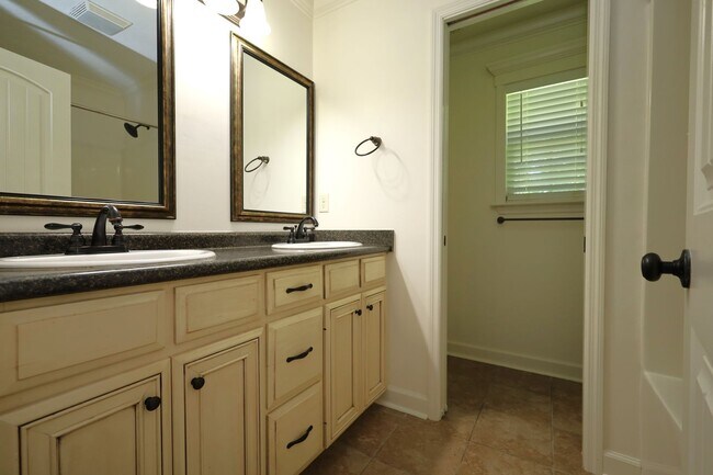 Building Photo - 4088 Cider Trail