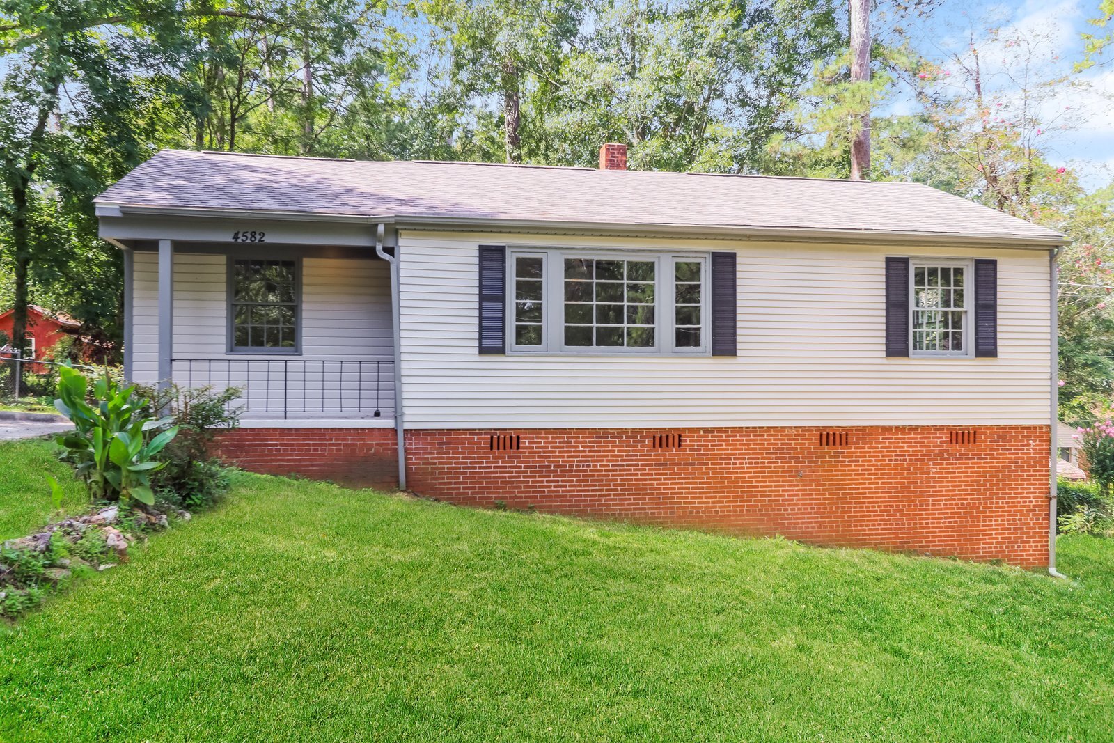 Building Photo - 4582 Shadow Lawn Dr