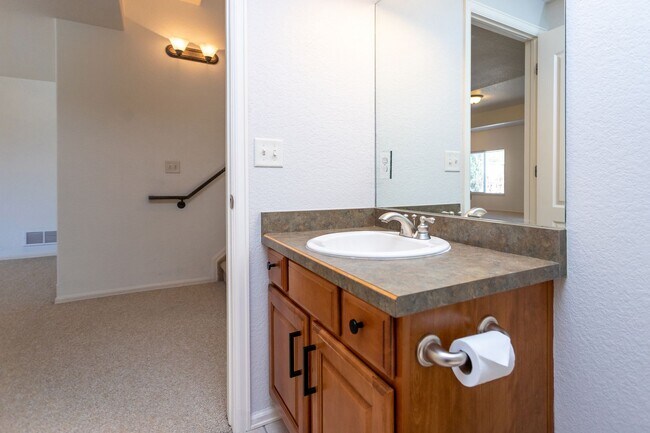 Building Photo - 8270 Regiment Ct