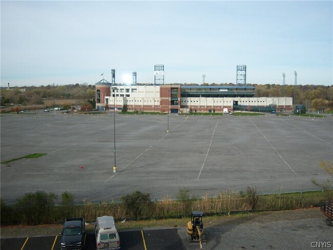 Building Photo - 617 Hiawatha Blvd