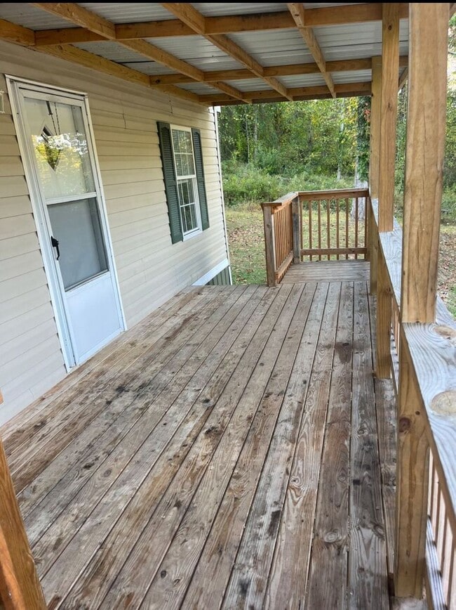 Building Photo - 60 Honey Bee Ln