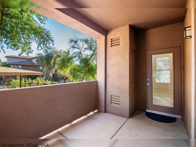 Building Photo - "Spacious 2-Bed, 2-Bath Condo Retreat in Scottsdale's Prime Location - 1,146 Sq Ft of Comfort!"