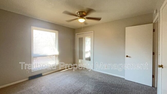 Building Photo - 6109 N Broadway