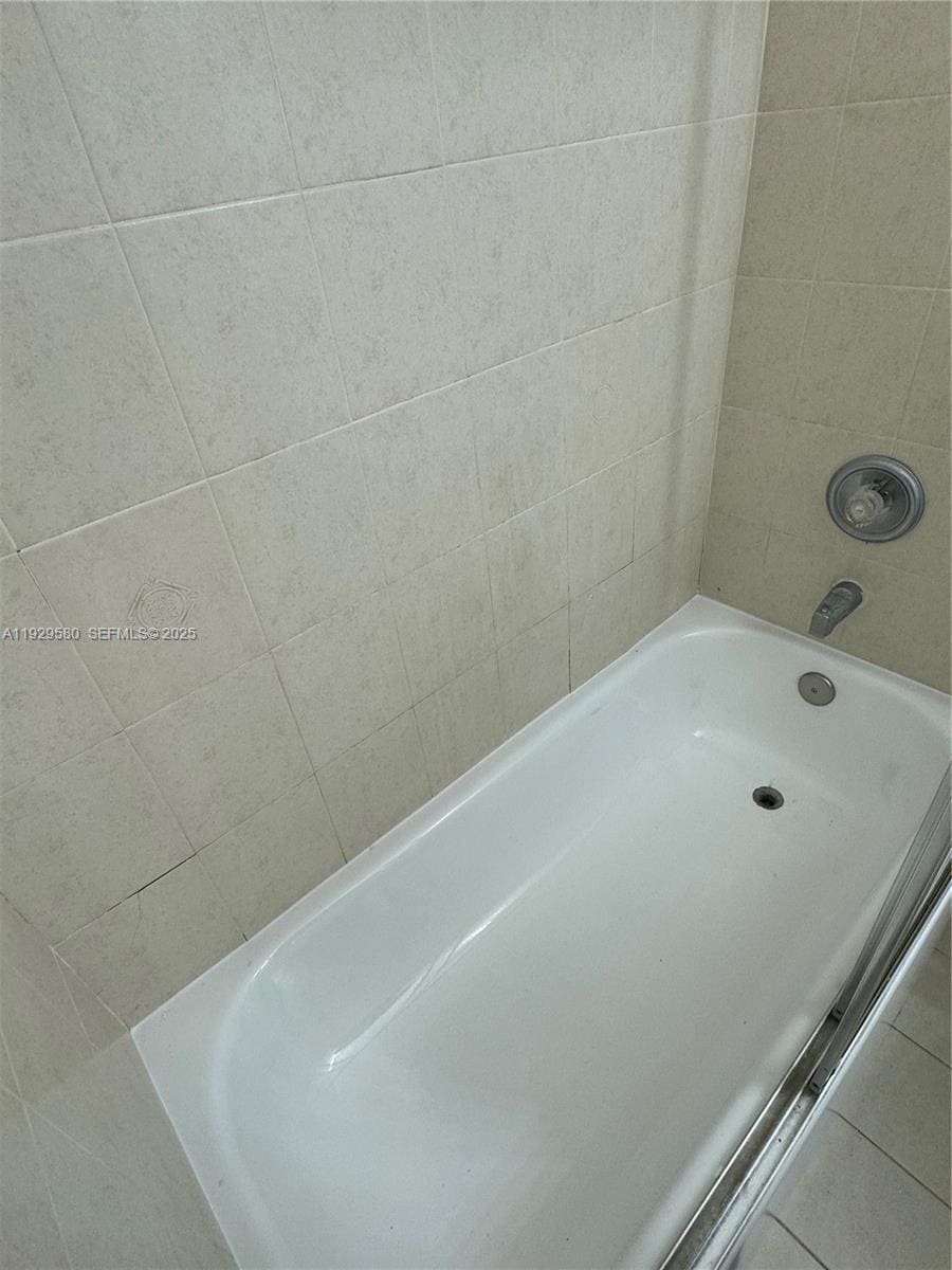 Building Photo - 8507 NW 140th Ter