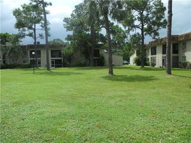 Building Photo - 6060 Forest Hill Blvd