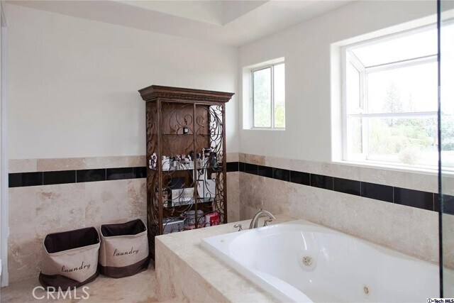 Building Photo - 10062 Valley Circle Blvd