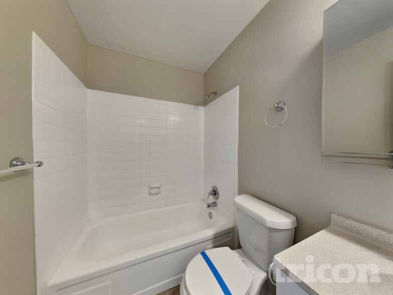 Building Photo - 18160 E Asbury Dr