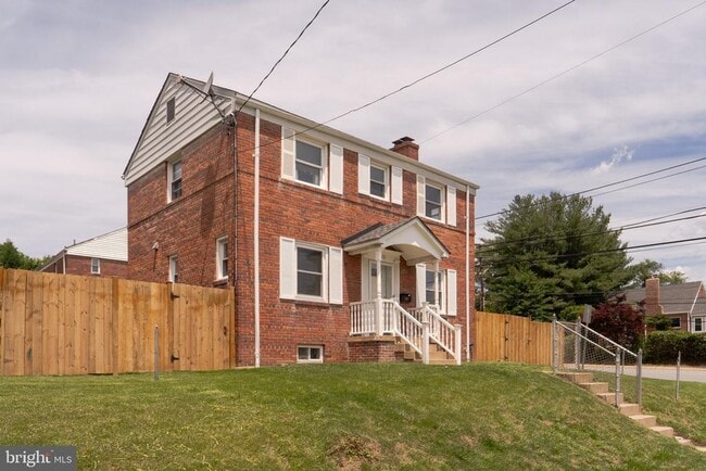 Building Photo - 10026 Lorain Ave