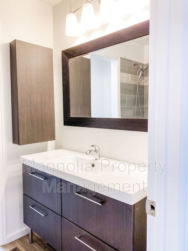 Building Photo - 1724 Robidoux Cir