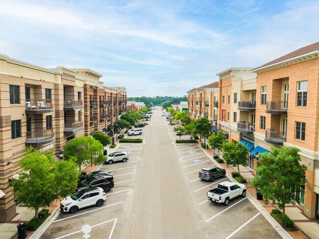 Building Photo - Mayfaire Townview 1 Bed/2 Bath + Bonus Room, Second Floor, Balcony