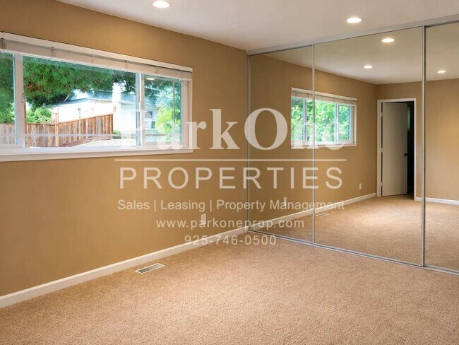 Building Photo - Nicely Updated Home Now Available in Pleasant Hill