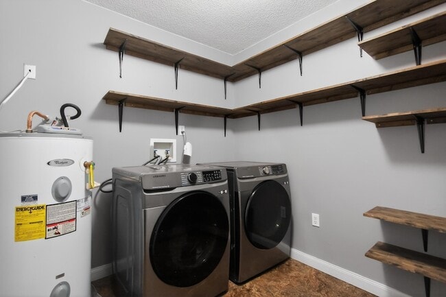 Building Photo - 4799 Coronado Cir