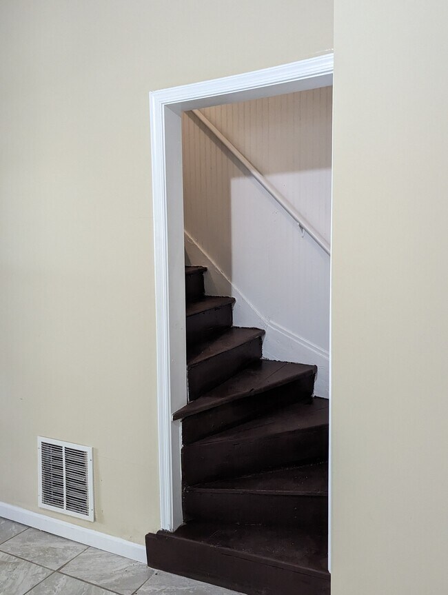 Building Photo - 52 Terrace St