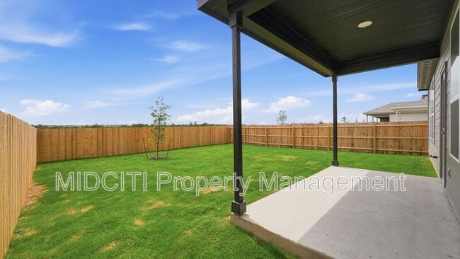 Building Photo - 966 Bluegrass Pt