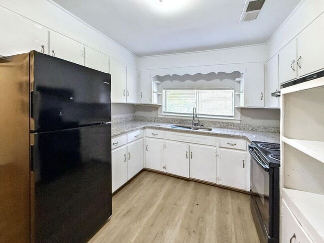 Building Photo - 5026 Bud Holmes Rd