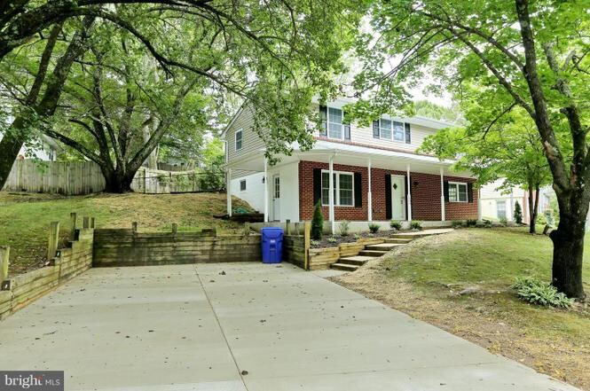 Building Photo - 2609 Dakota St