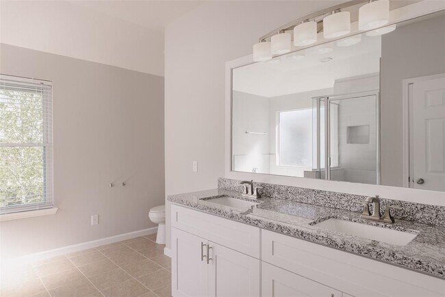 Building Photo - 16530 Cypress Bridge Dr