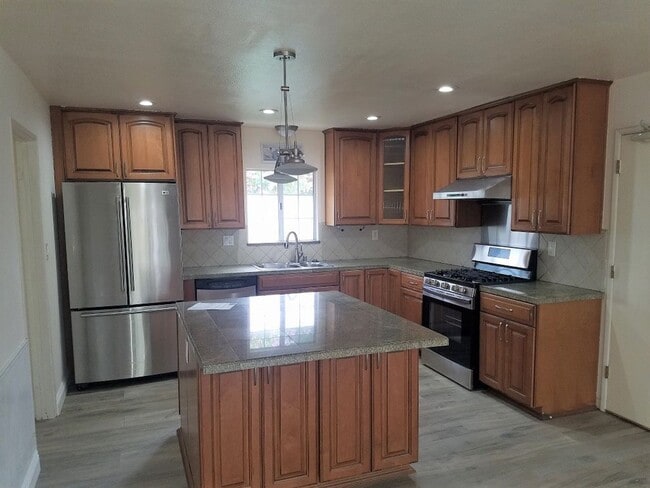 Building Photo - Single Story Home- Bonita!