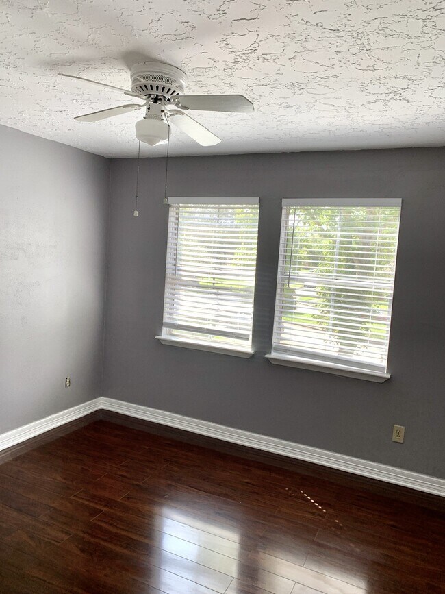 Building Photo - 106 Land Grant Ct