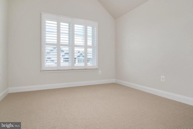 Building Photo - 8631 St Anthony Dr