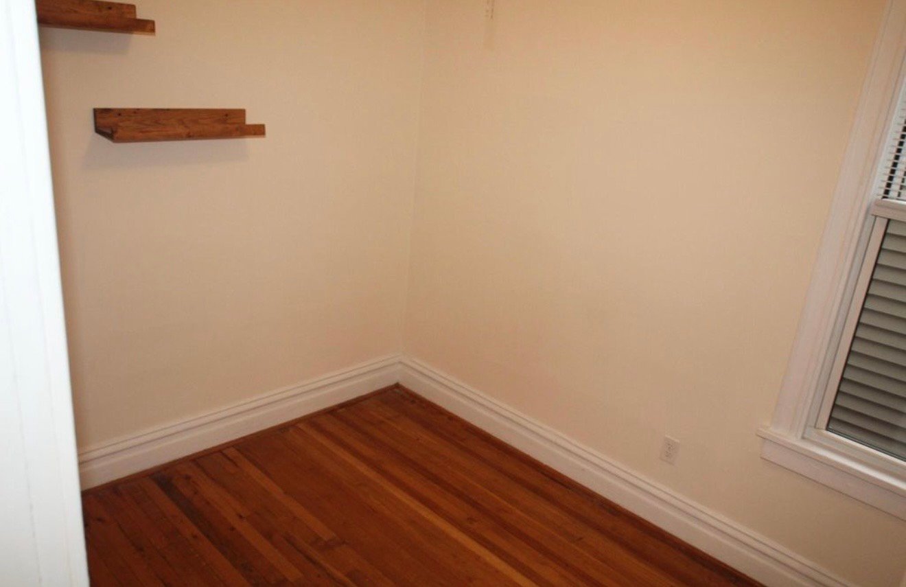 Building Photo - 1741 W Byron St