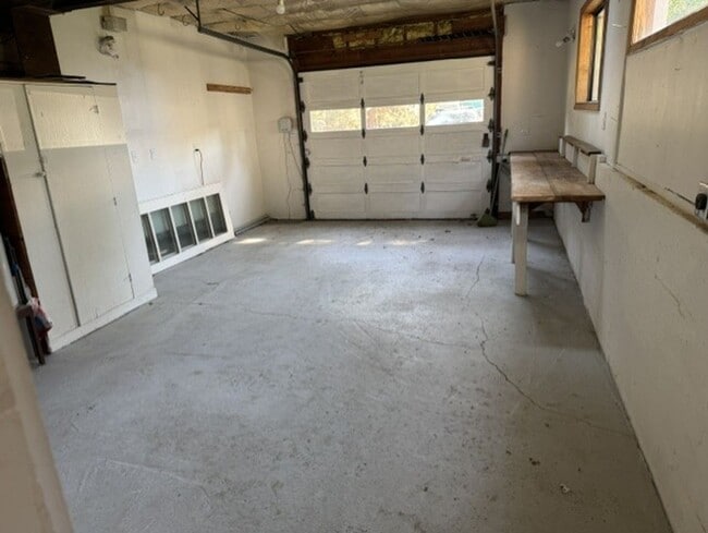 Building Photo - Single level home in Mid Town