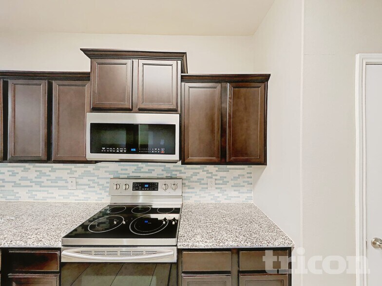 Building Photo - 6008 Obsidian Creek Dr