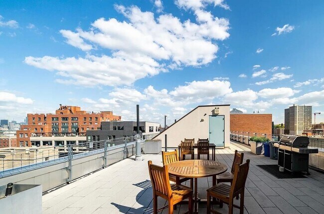 Building Photo - 232 Pavonia Ave