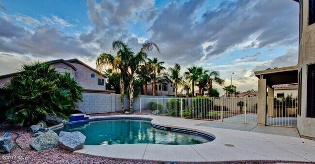 Building Photo - COMING SOON!! 5 bed 3 bath, 3000 + SFT with pool in Carino Estates, Chandler