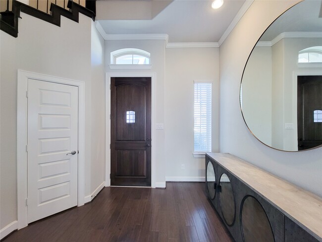 Building Photo - 935 W Lacey Garden Loop