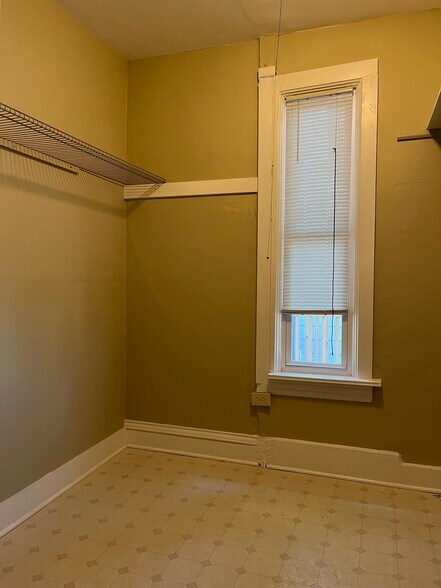 Building Photo - 3104 S Griffin Ave