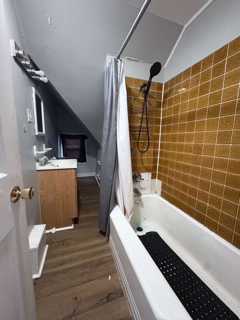 Building Photo - 299 Norton St