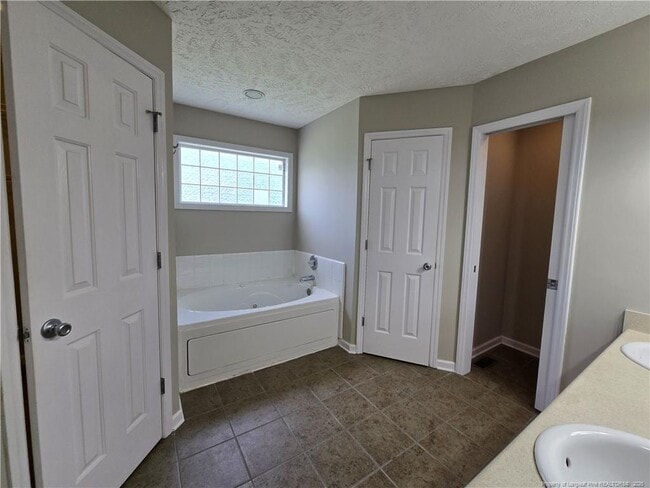 Building Photo - 1019 Canter Ln