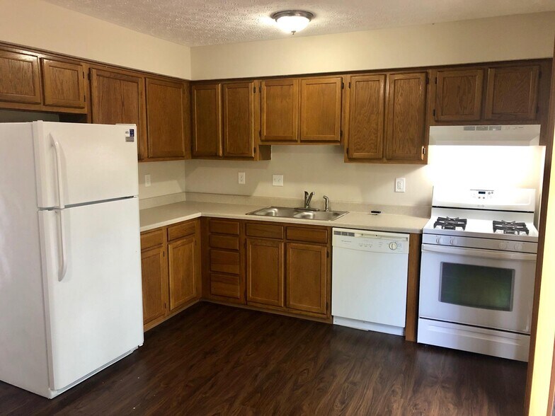 Building Photo - 5984 Little Brook Way