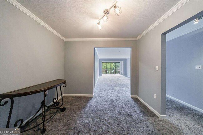 Building Photo - 27306 Plantation Dr NE