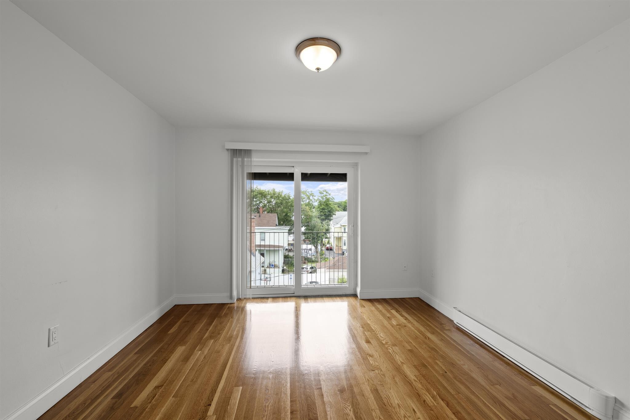 Building Photo - 134 Summer St