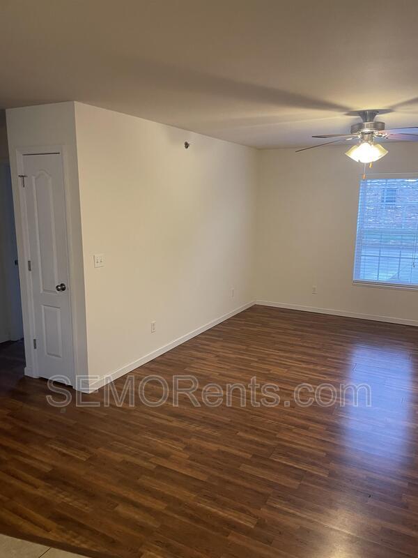 Building Photo - 3 Village Dr