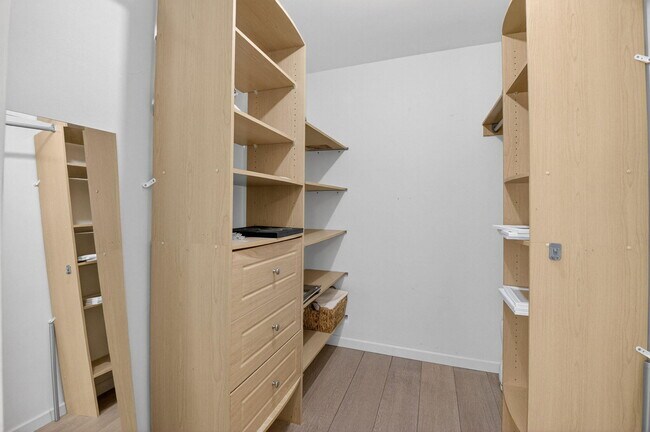 Building Photo - 4690 Palo Verde Dr