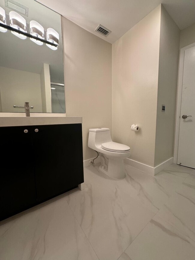 Building Photo - 1127 Boca Cove Ln