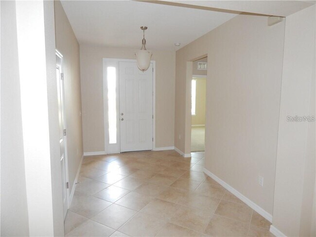 Building Photo - 15302 Las Olas Pl