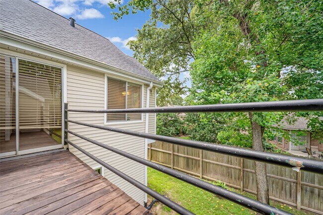 Building Photo - 3317 Golden Trails Dr