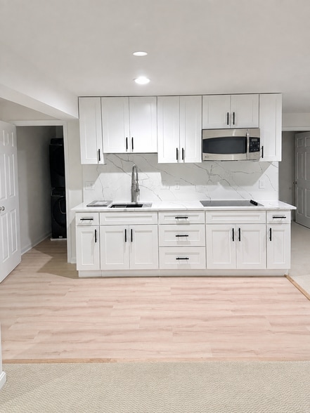 Building Photo - 7412 Pensacola Pl