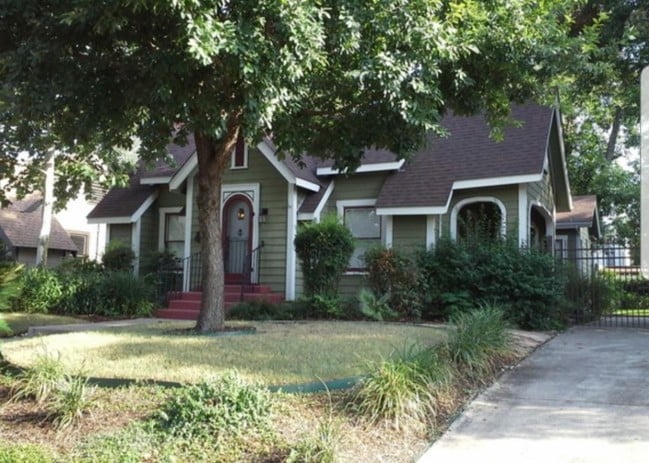 Primary Photo - 323 Furr Dr