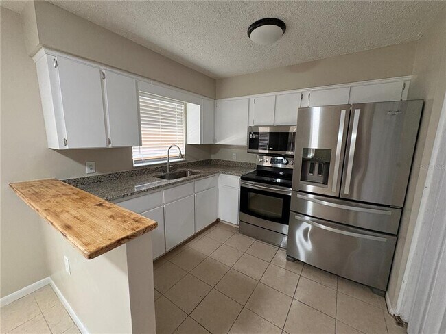 Building Photo - 4519 Highland Ln